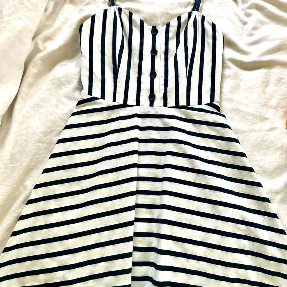 Alice + Olivia “Nella” Monochrome Black and White Striped Mini Dress- Sz 0 - Picture 9 of 12